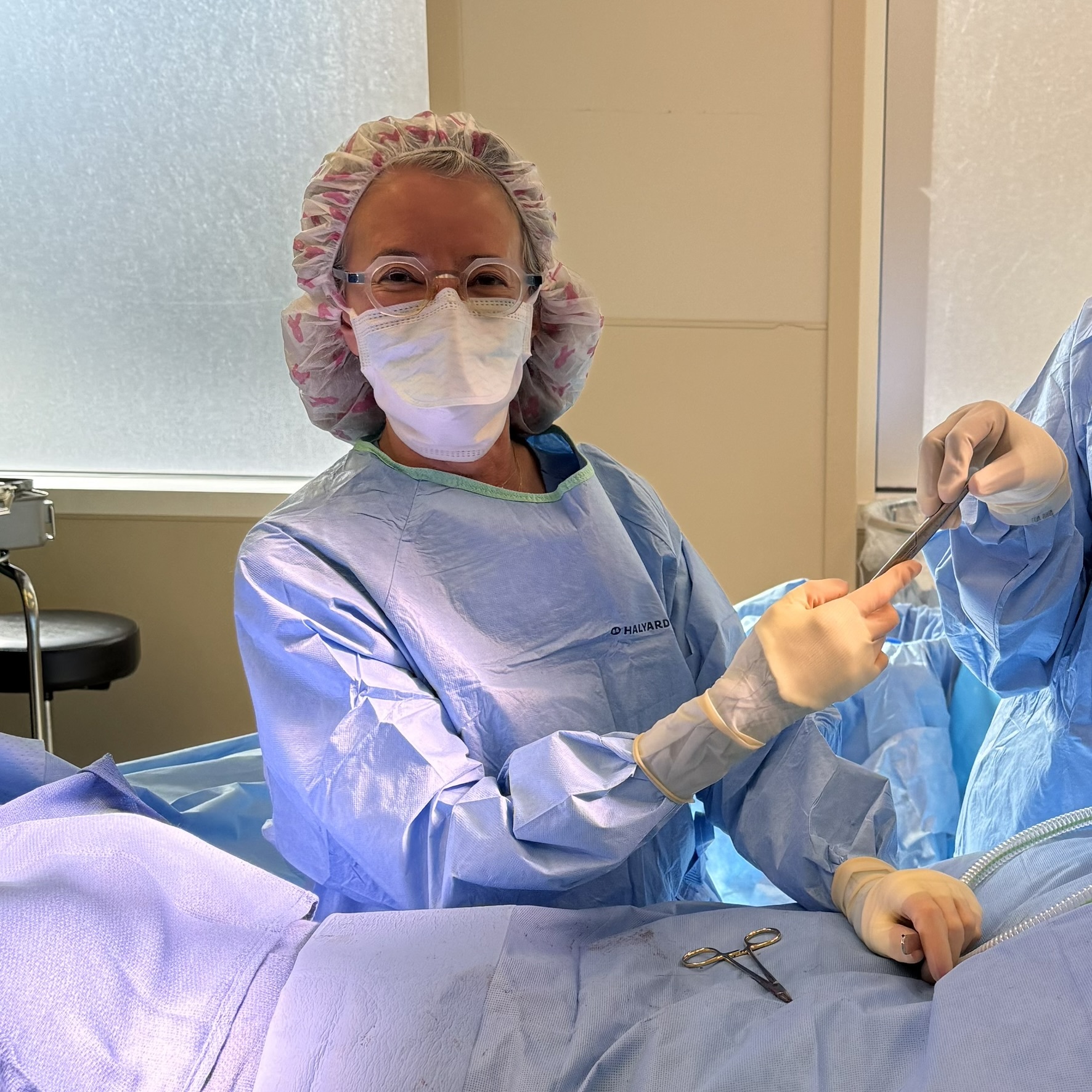 Good-Bye Bat Wings | Brachioplasty at Artisan