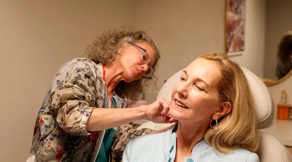 Natural Looking Facelift Results: How to Avoid the 'Overdone' Appearance